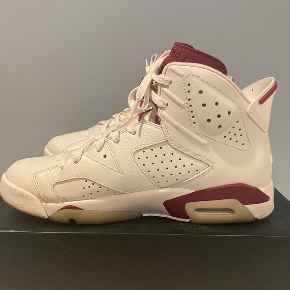 Jordan 6 Maroon size 10 - Picture 5 of 7